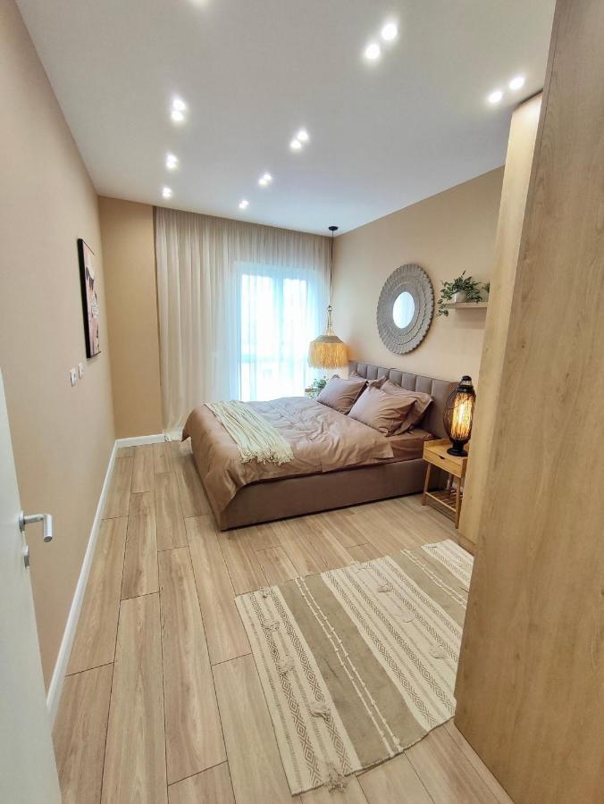Апартаменти Modern Style 2Br-Apt - 10Min To Skanderbeg Square Тирана Екстер'єр фото