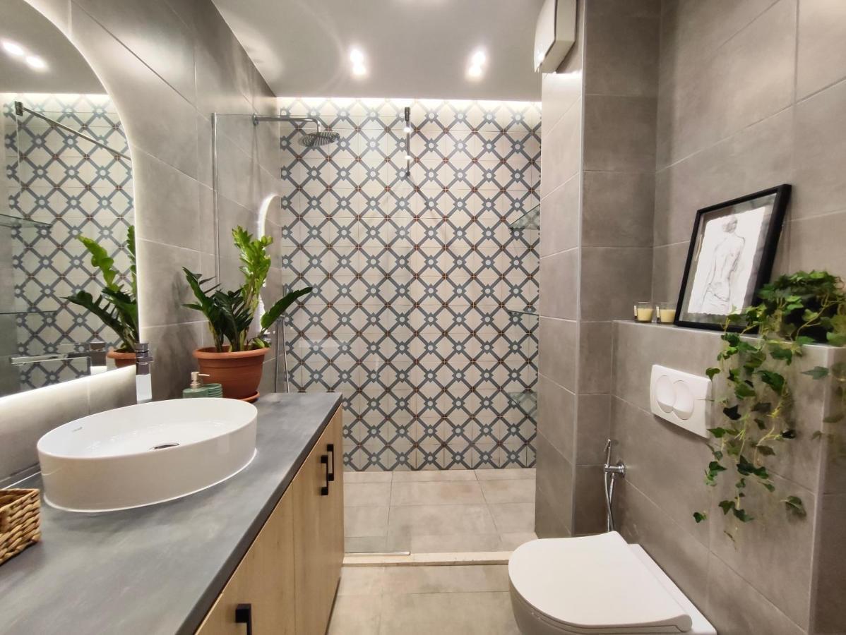 Апартаменти Modern Style 2Br-Apt - 10Min To Skanderbeg Square Тирана Екстер'єр фото