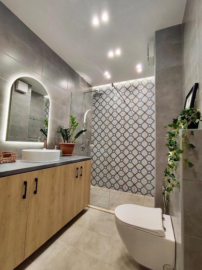 Апартаменти Modern Style 2Br-Apt - 10Min To Skanderbeg Square Тирана Екстер'єр фото