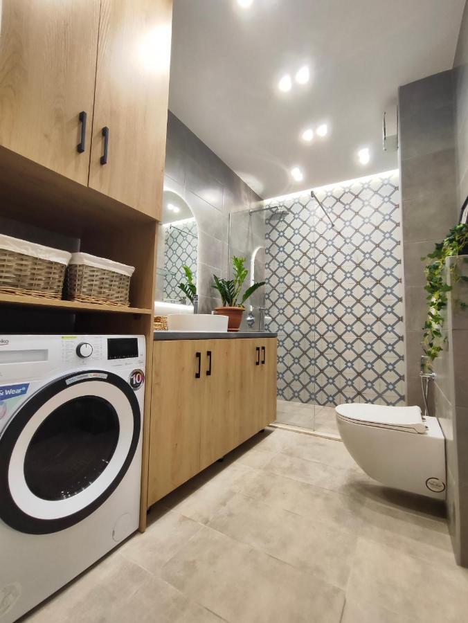 Апартаменти Modern Style 2Br-Apt - 10Min To Skanderbeg Square Тирана Екстер'єр фото